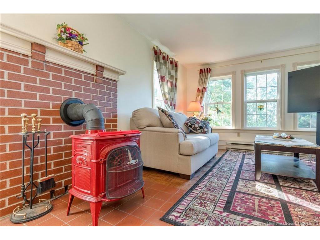 









32


Vale Crest

DR,
Saint John,




NB
E2M 4B7

