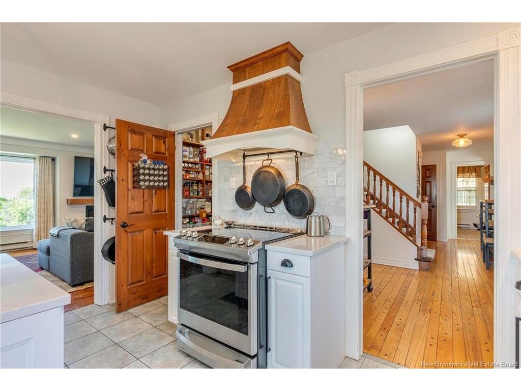 









32


Vale Crest

DR,
Saint John,




NB
E2M 4B7

