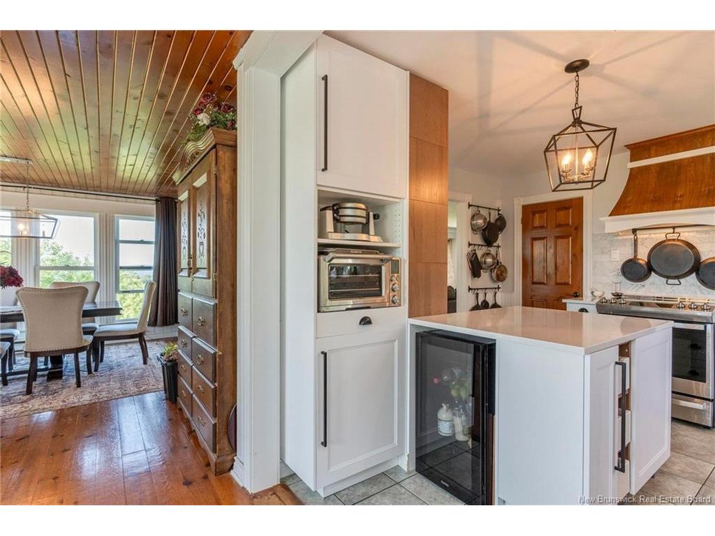 









32


Vale Crest

DR,
Saint John,




NB
E2M 4B7

