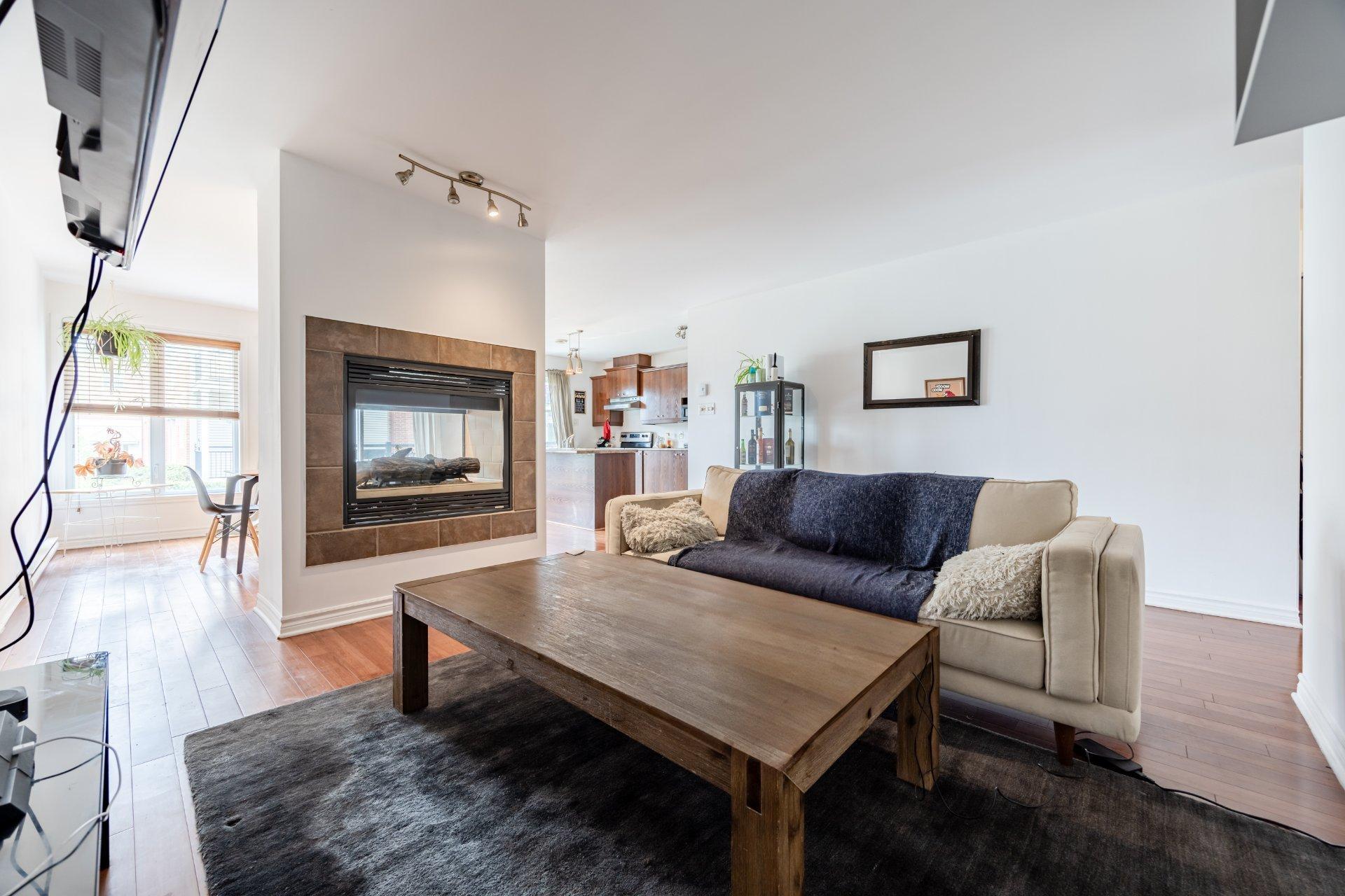 









4595


Ch. des Prairies

, 3,
Brossard,




QC
J4Y0E5

