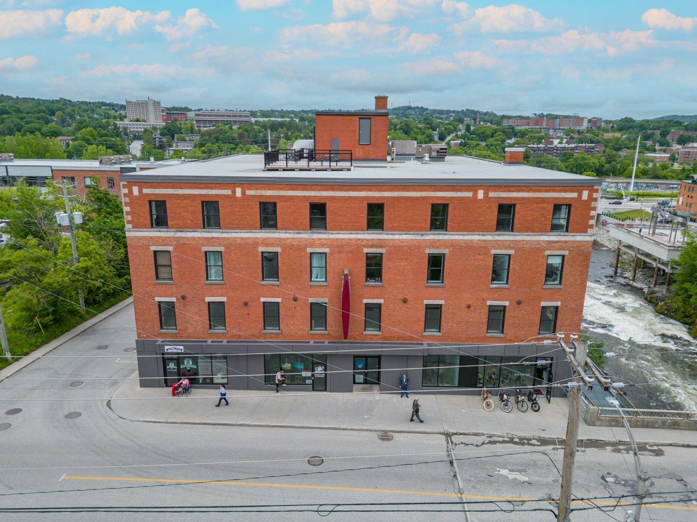 









234


Rue Dufferin

, 400,
Sherbrooke (Les Nations),




QC
J1H4M2

