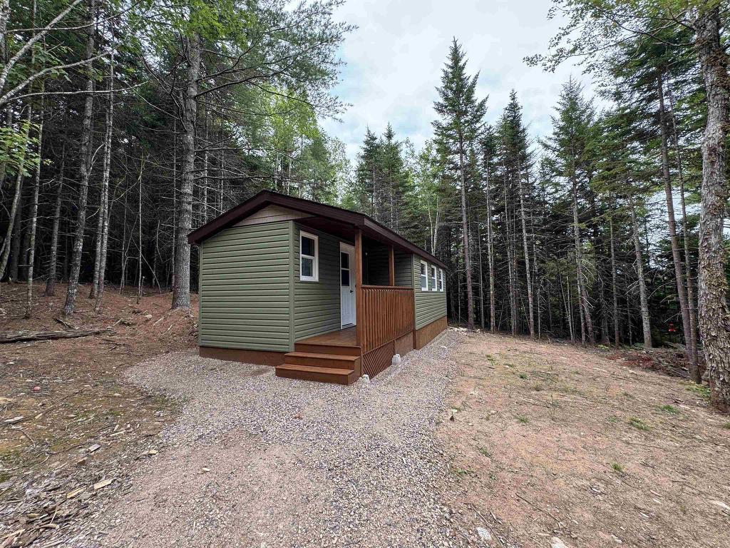 












126 Middle Lake South Road

,
Vaughan,







NS
B0N 2T0

