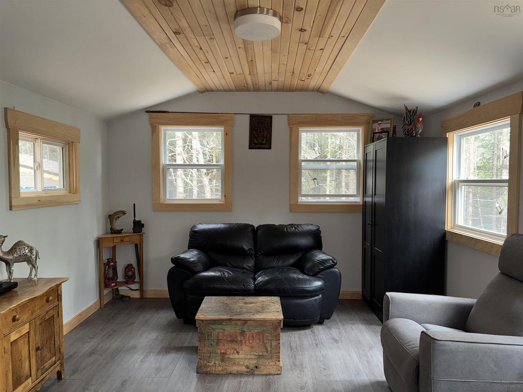 












126 Middle Lake South Road

,
Vaughan,







NS
B0N 2T0

