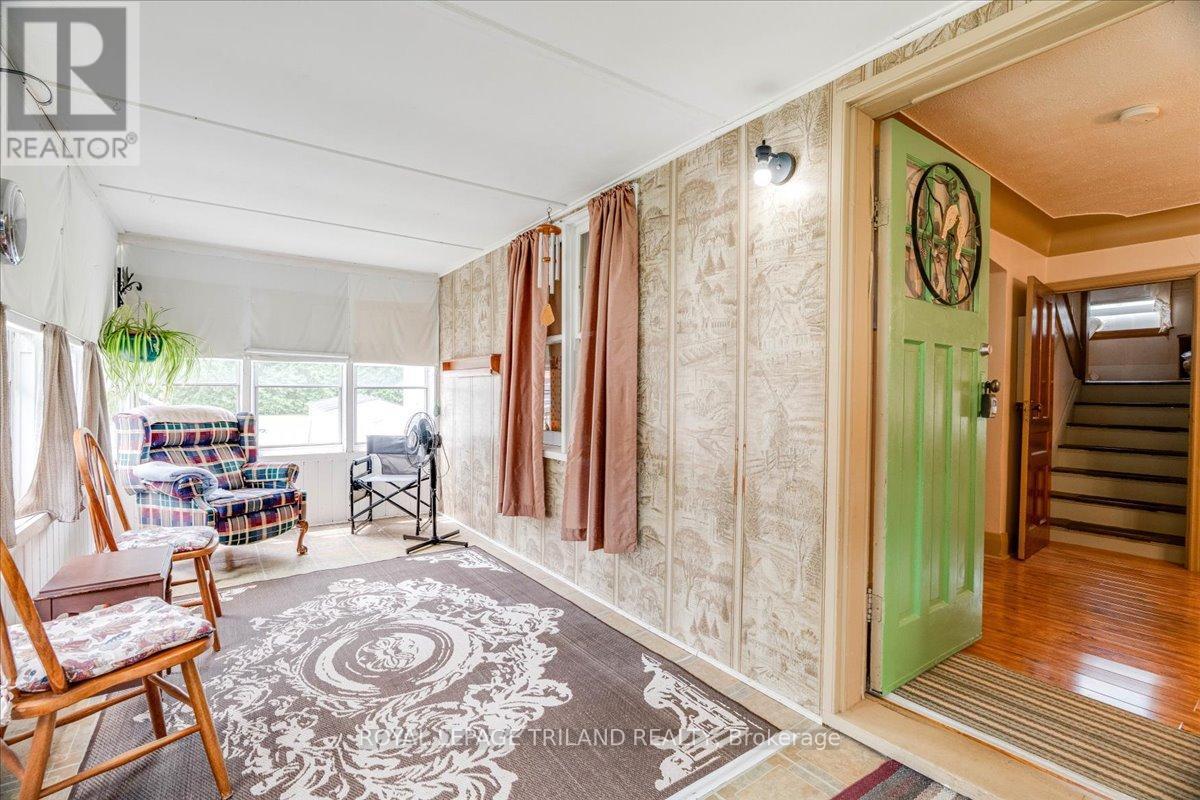 












21 ELGIN STREET

,
Southwest Middlesex (Appin),




Ontario
N0L1A0

