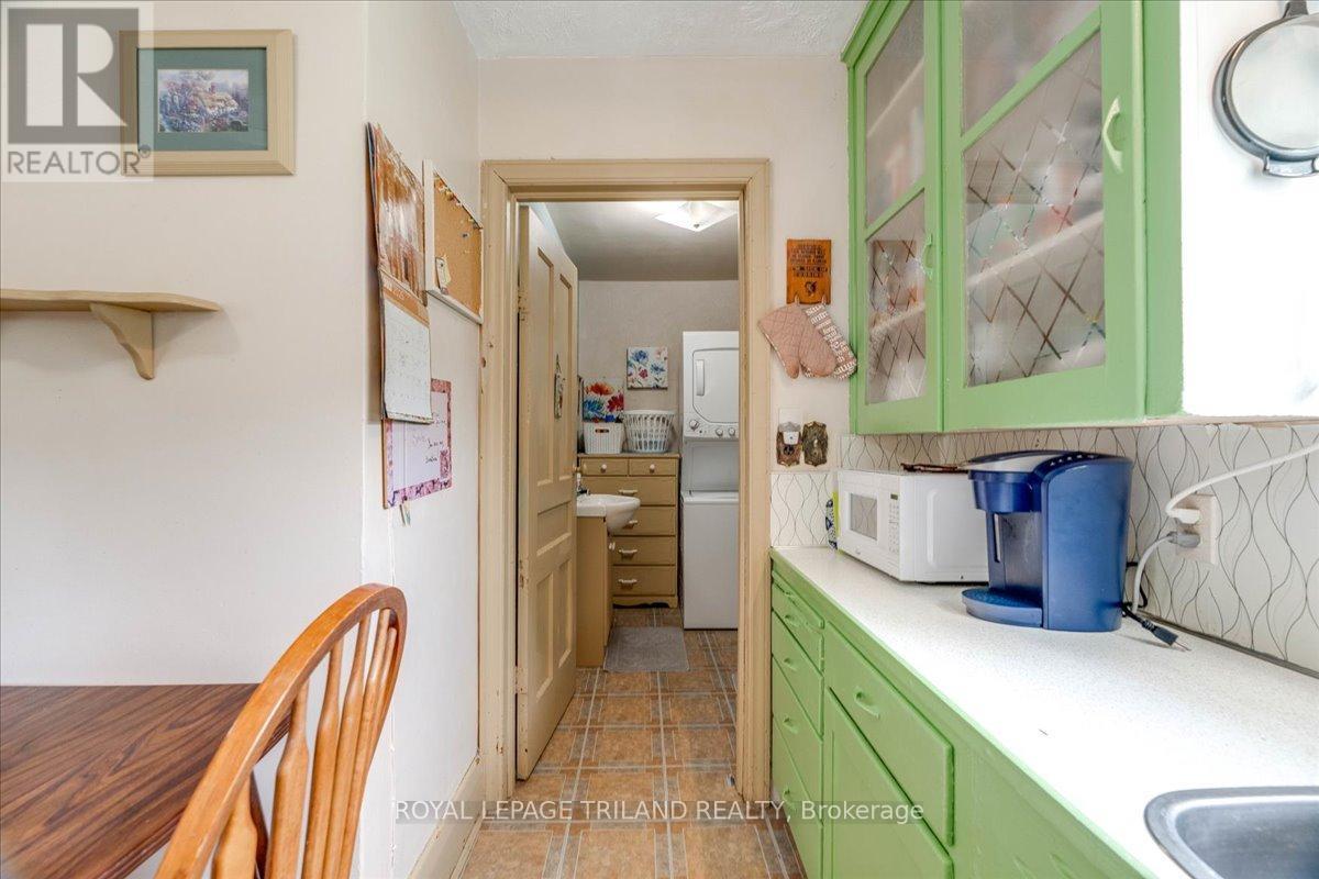 












21 ELGIN STREET

,
Southwest Middlesex (Appin),




Ontario
N0L1A0

