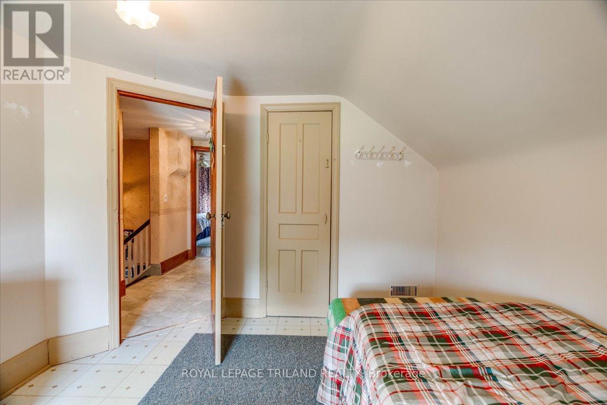 












21 ELGIN STREET

,
Southwest Middlesex (Appin),




Ontario
N0L1A0

