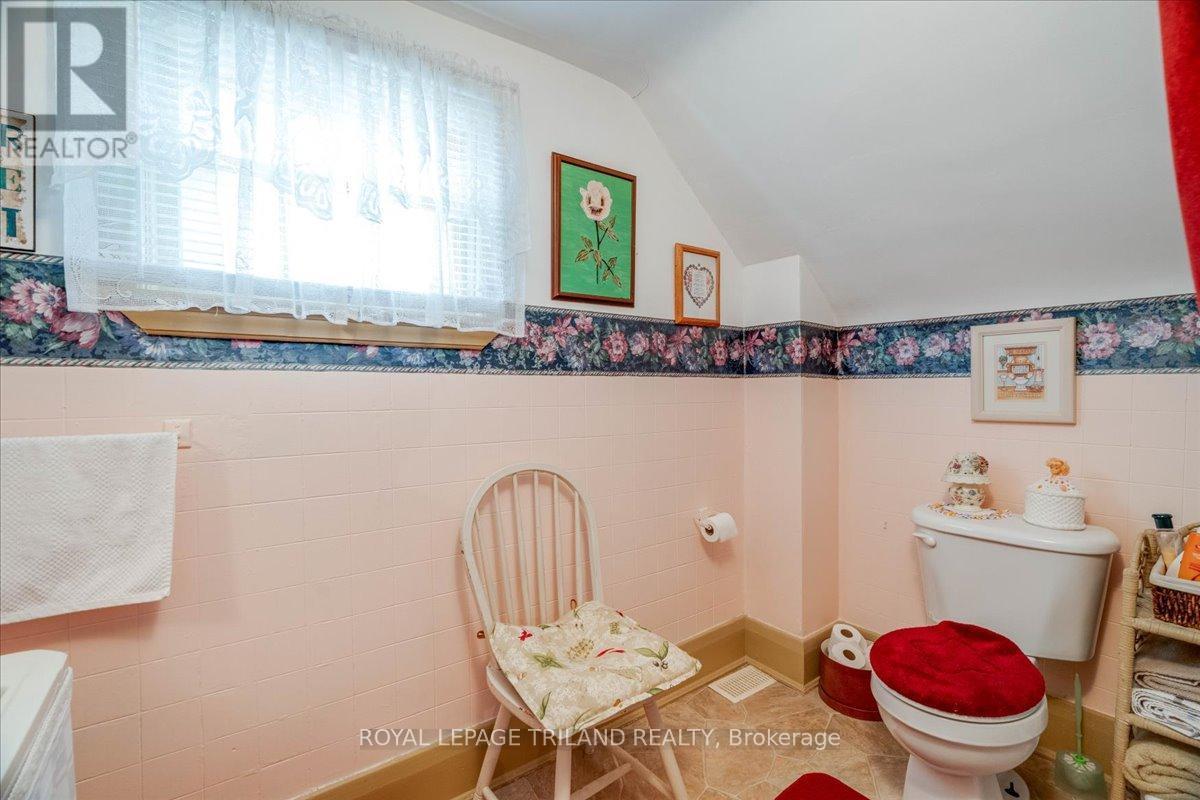 












21 ELGIN STREET

,
Southwest Middlesex (Appin),




Ontario
N0L1A0

