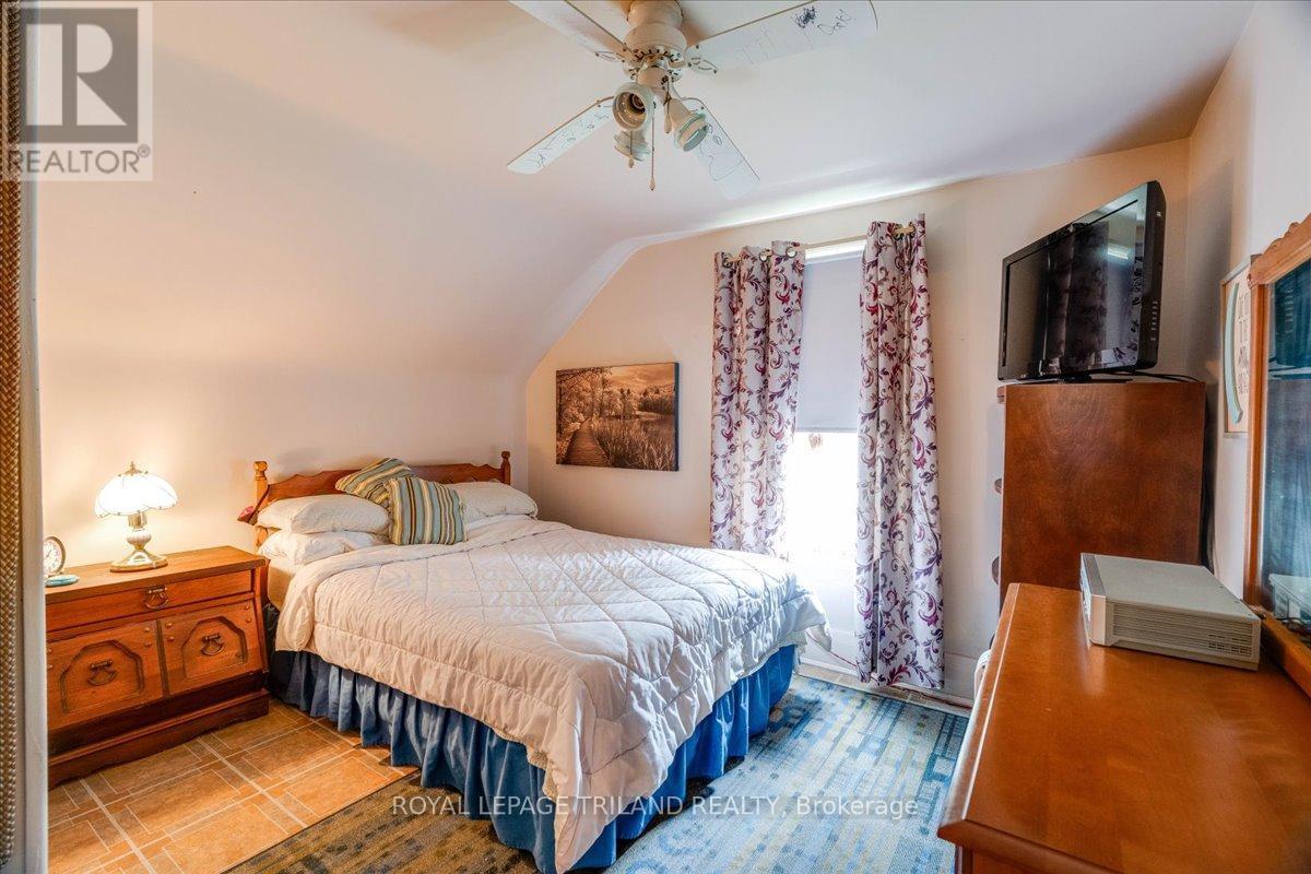 












21 ELGIN STREET

,
Southwest Middlesex (Appin),




Ontario
N0L1A0

