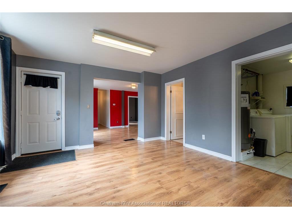 









253


St Clair

Street,
Chatham,




ON
N7L 3J8

