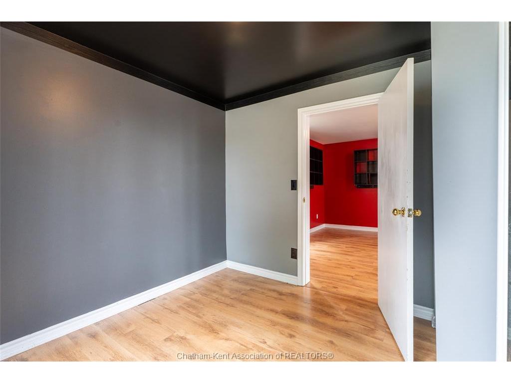 









253


St Clair

Street,
Chatham,




ON
N7L 3J8

