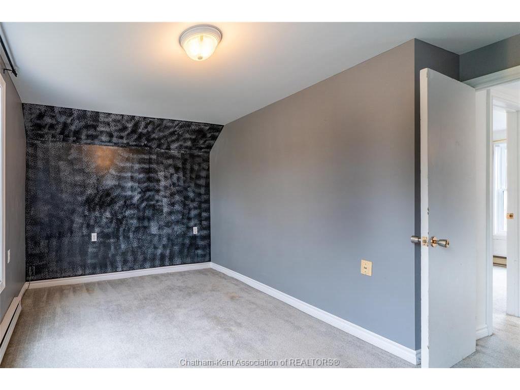 









253


St Clair

Street,
Chatham,




ON
N7L 3J8

