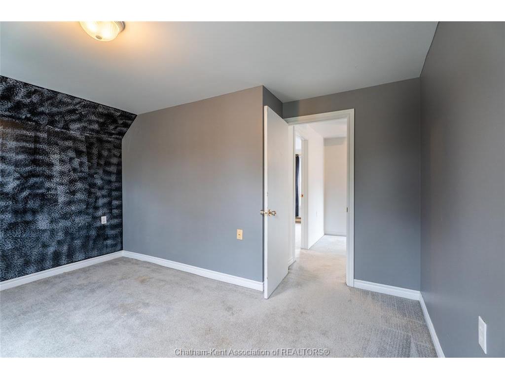 









253


St Clair

Street,
Chatham,




ON
N7L 3J8

