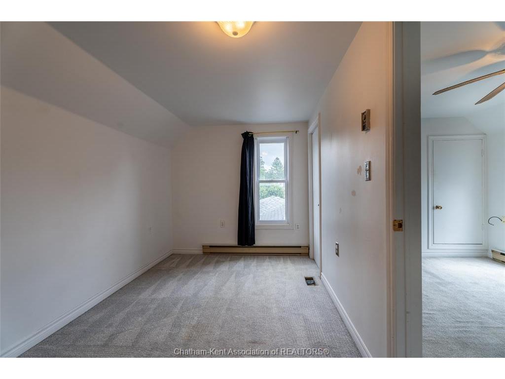 









253


St Clair

Street,
Chatham,




ON
N7L 3J8

