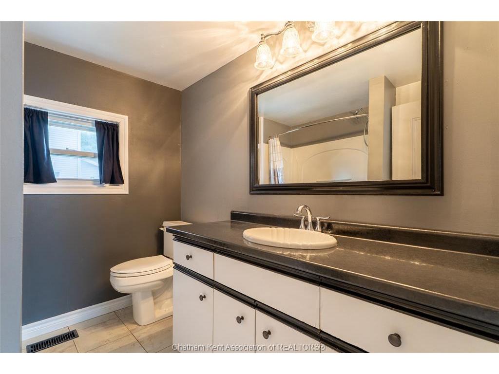 









253


St Clair

Street,
Chatham,




ON
N7L 3J8

