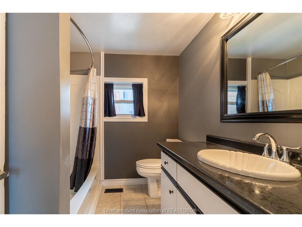 









253


St Clair

Street,
Chatham,




ON
N7L 3J8


