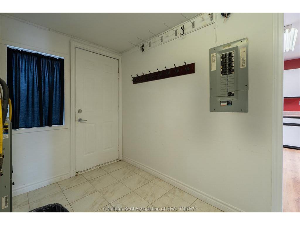 









253


St Clair

Street,
Chatham,




ON
N7L 3J8

