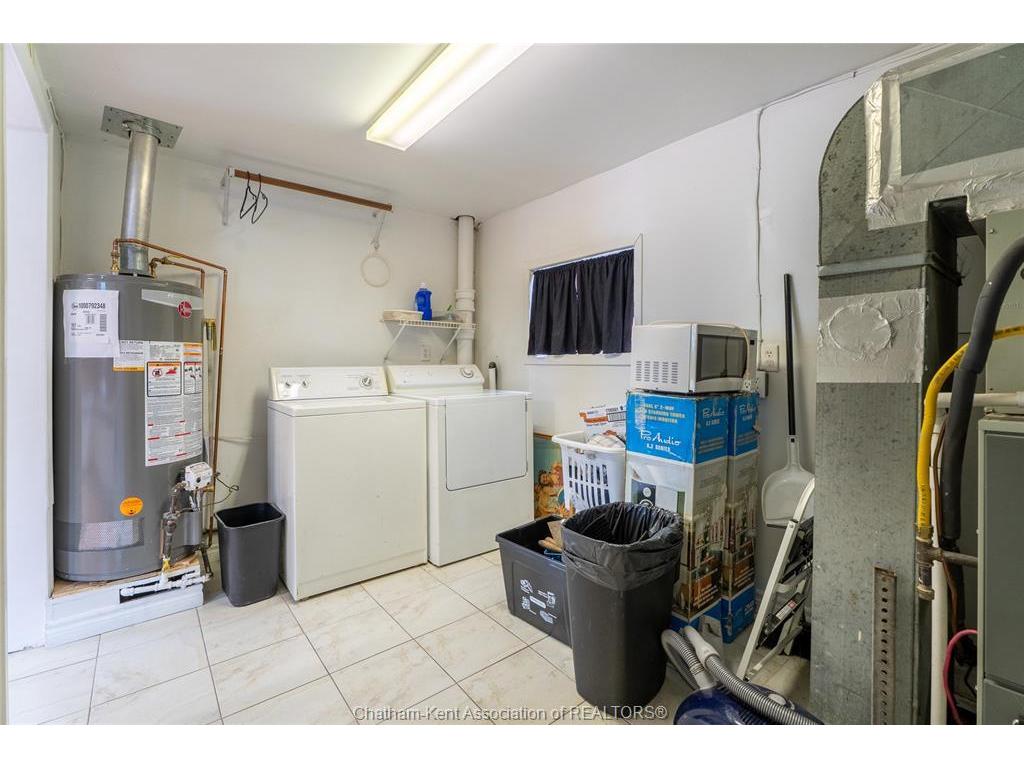 









253


St Clair

Street,
Chatham,




ON
N7L 3J8

