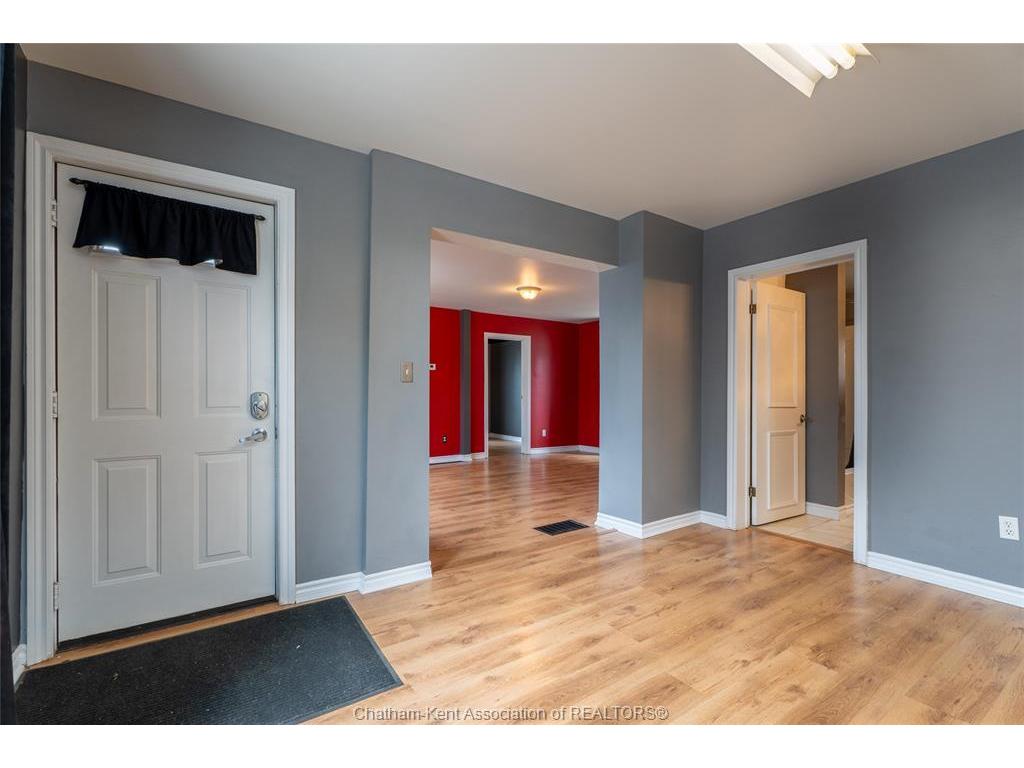 









253


St Clair

Street,
Chatham,




ON
N7L 3J8

