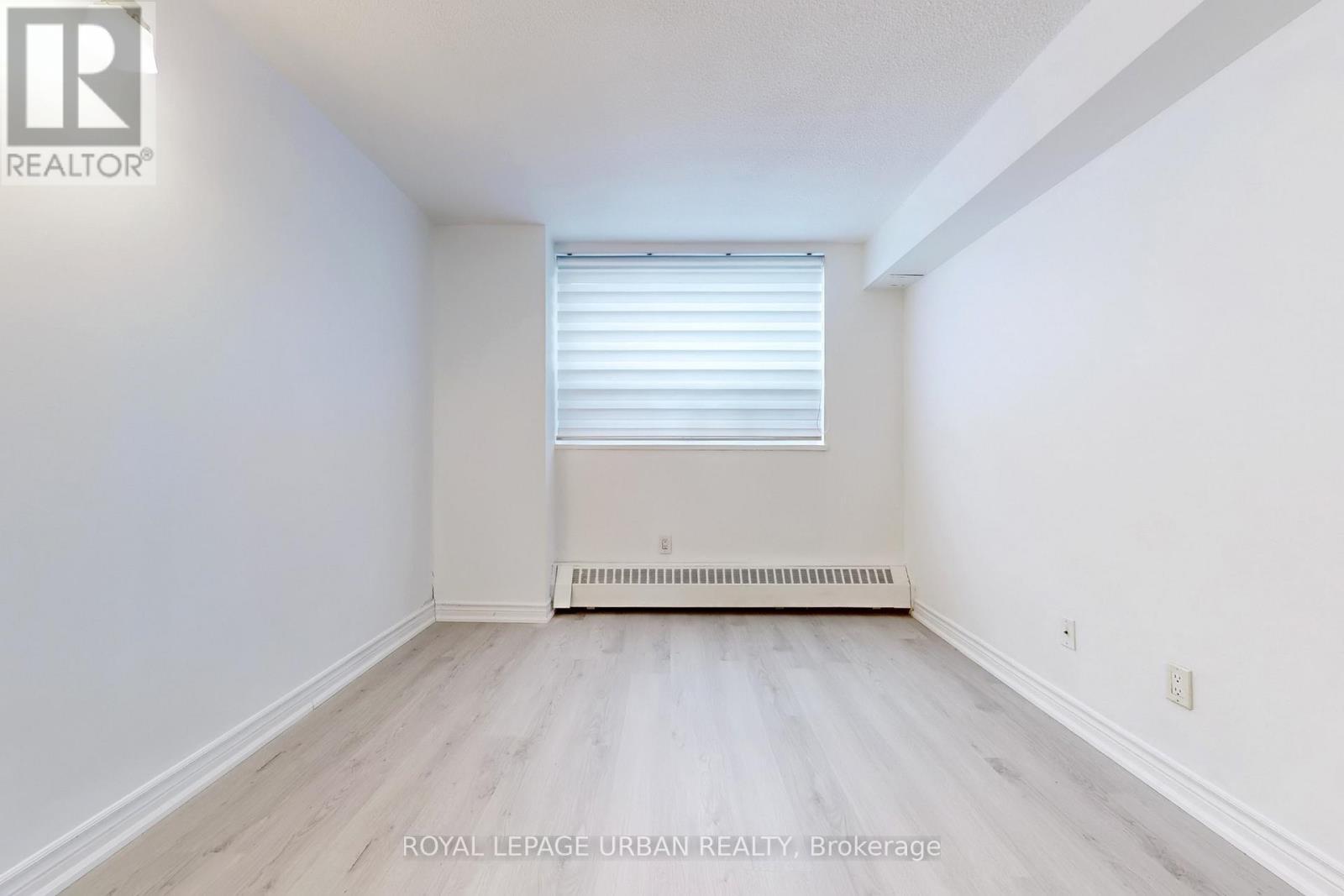 












102 - 20 SUNRISE AVENUE

,
Toronto,




Ontario
M4A2R2


