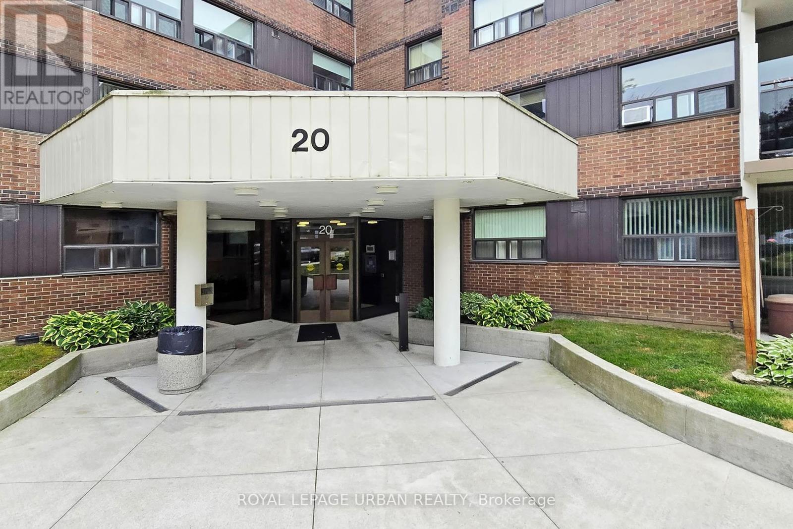 












102 - 20 SUNRISE AVENUE

,
Toronto,




Ontario
M4A2R2

