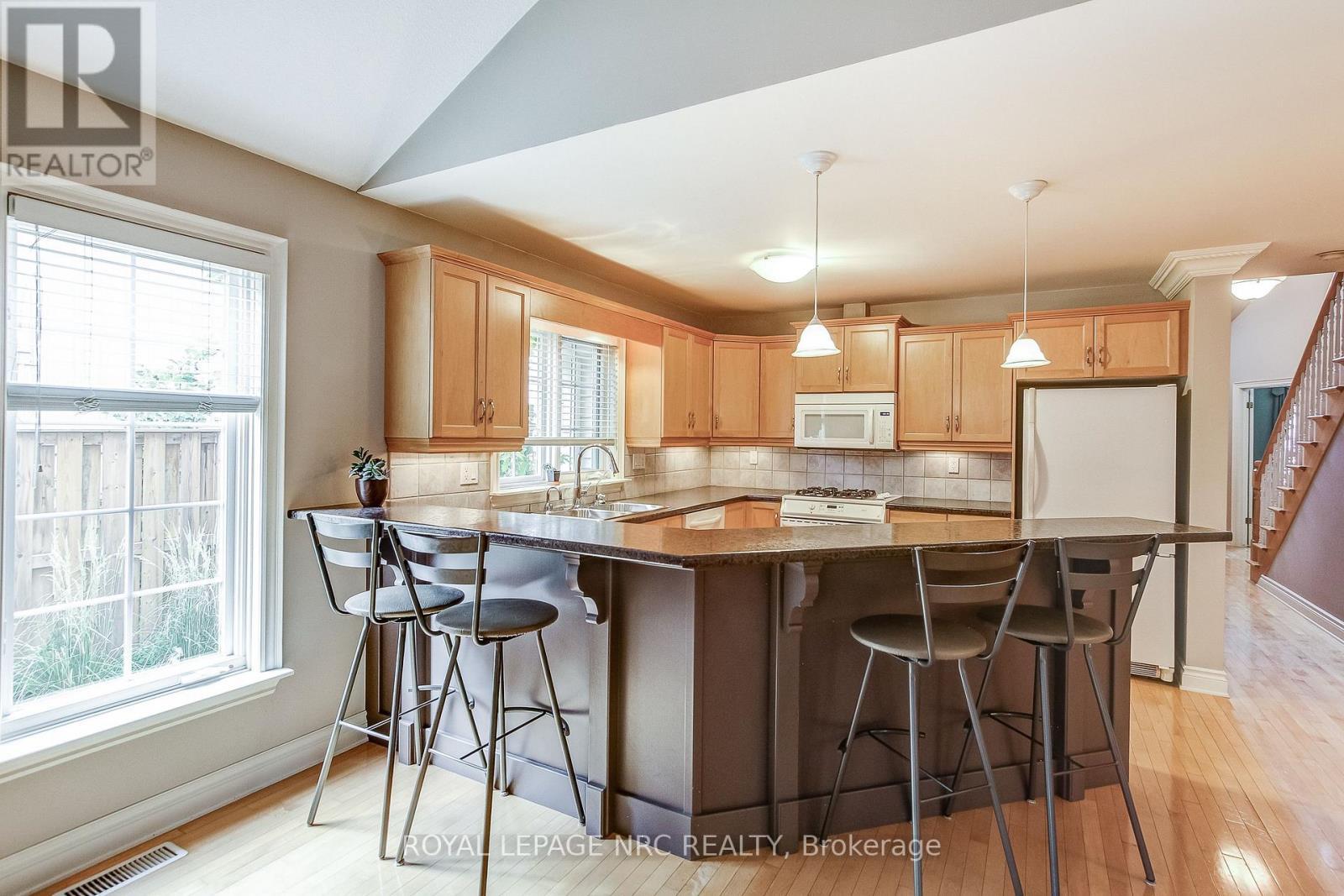 












37 FRONTIER DRIVE

,
Niagara-on-the-Lake (Virgil),




Ontario
L0S1J0

