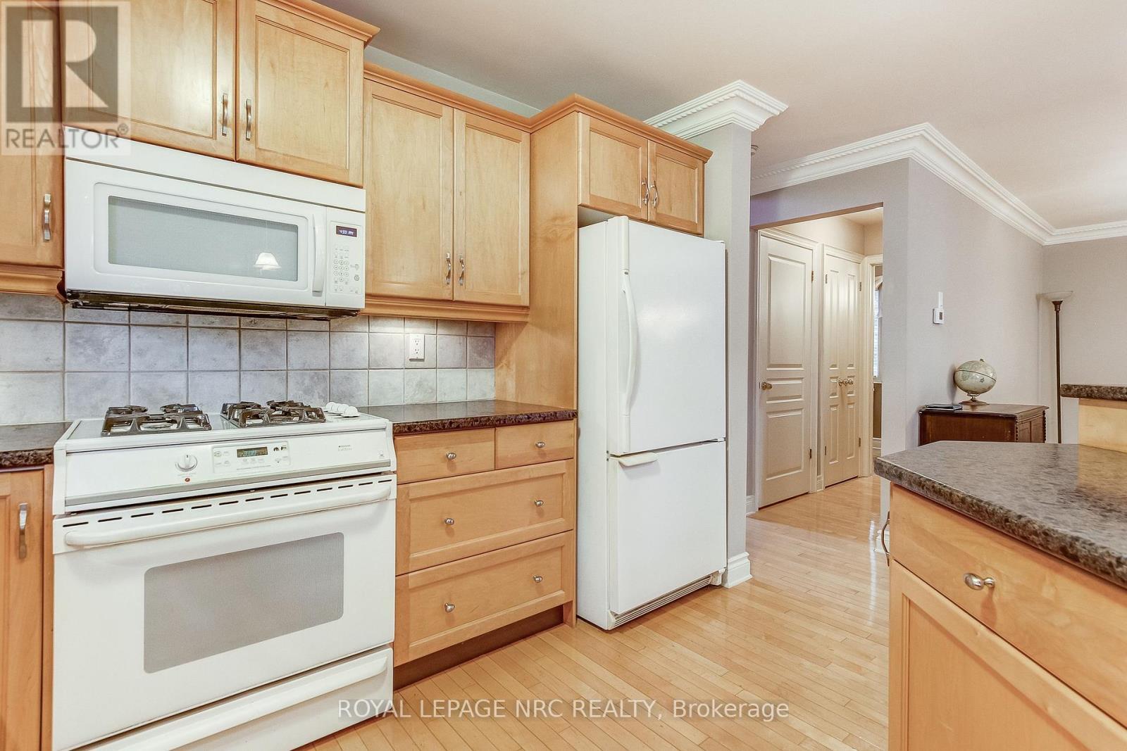 












37 FRONTIER DRIVE

,
Niagara-on-the-Lake (Virgil),




Ontario
L0S1J0

