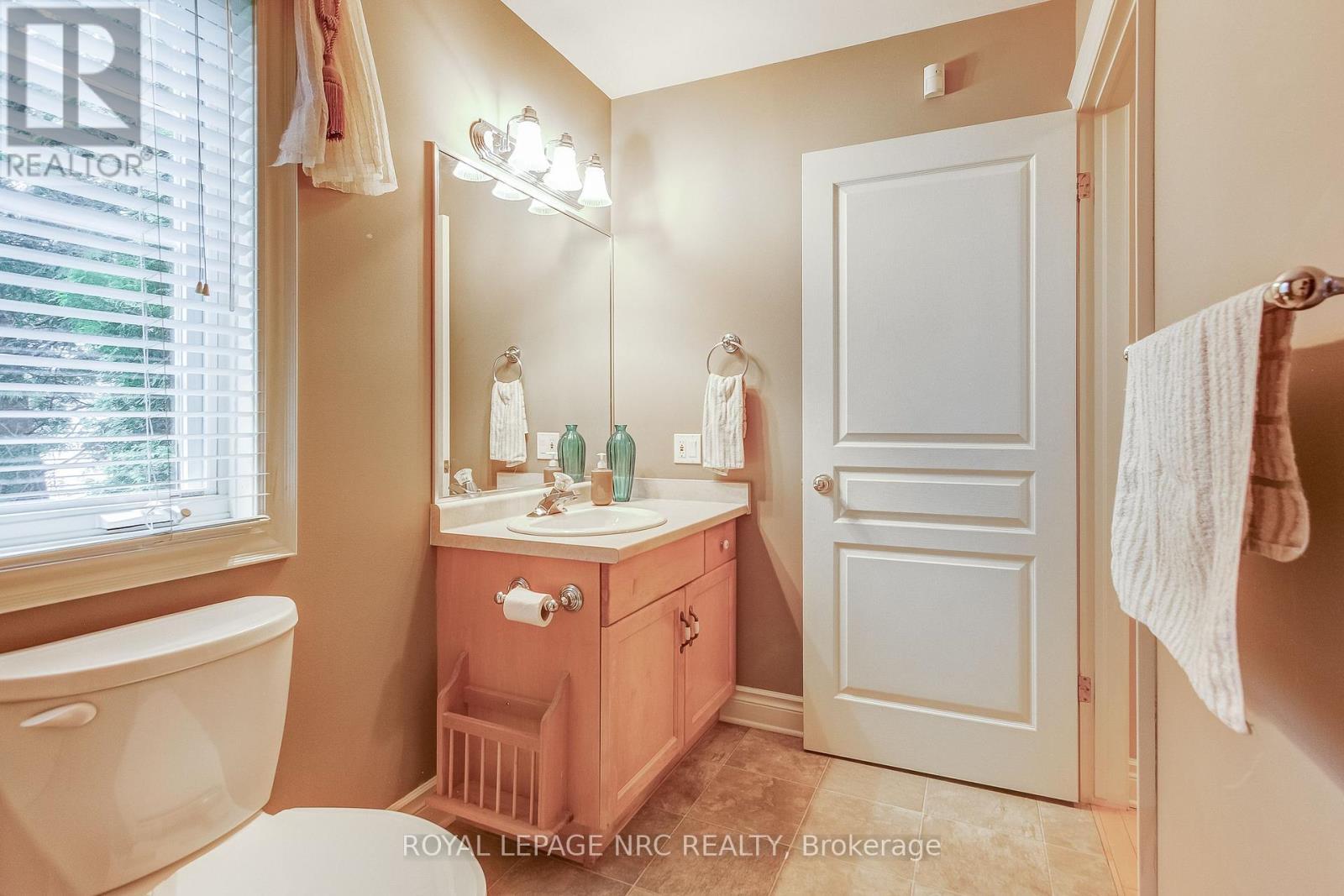 












37 FRONTIER DRIVE

,
Niagara-on-the-Lake (Virgil),




Ontario
L0S1J0

