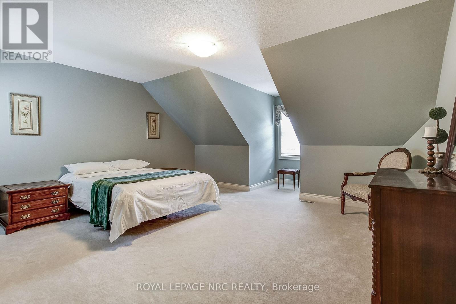 












37 FRONTIER DRIVE

,
Niagara-on-the-Lake (Virgil),




Ontario
L0S1J0

