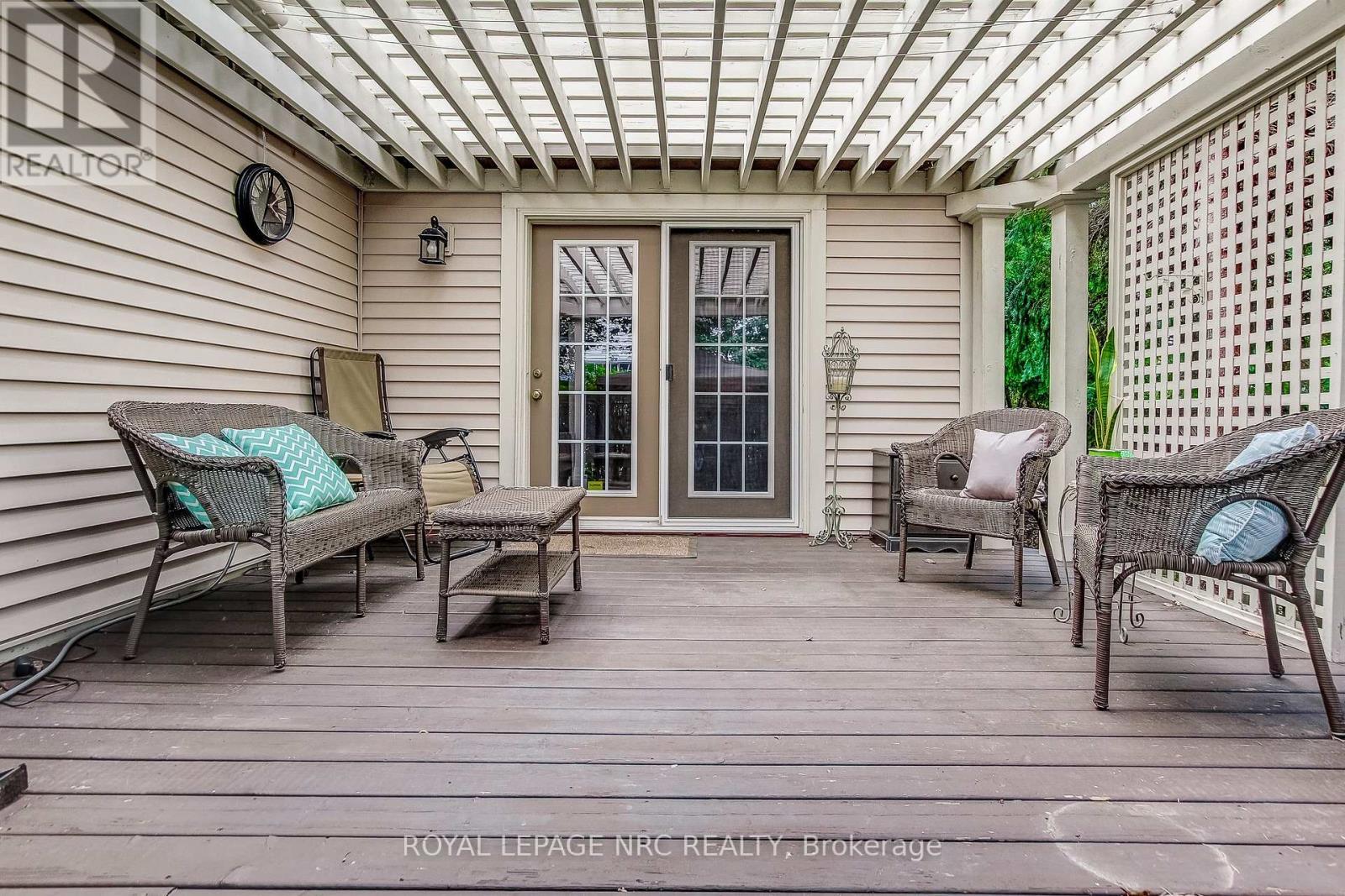 












37 FRONTIER DRIVE

,
Niagara-on-the-Lake (Virgil),




Ontario
L0S1J0

