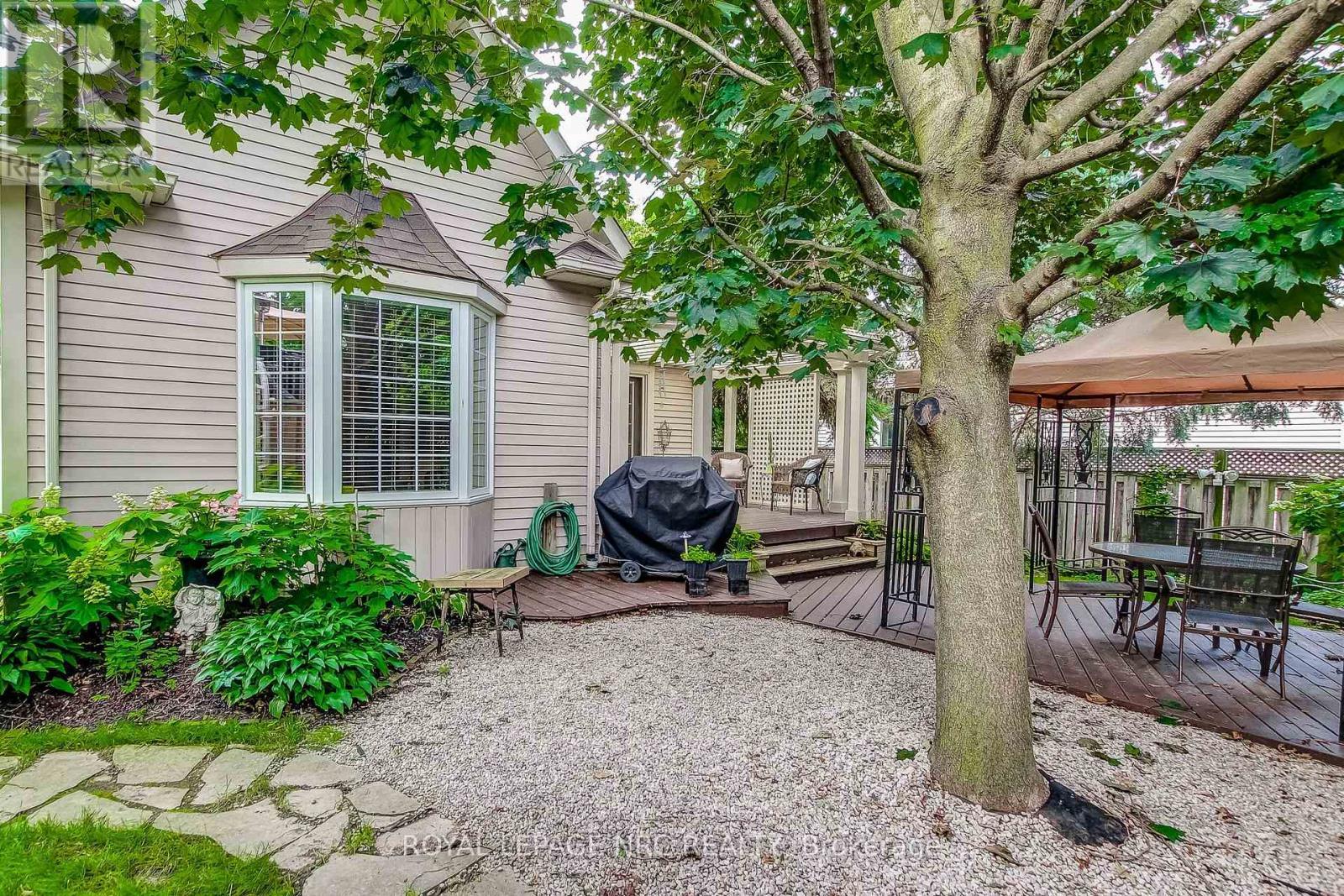 












37 FRONTIER DRIVE

,
Niagara-on-the-Lake (Virgil),




Ontario
L0S1J0

