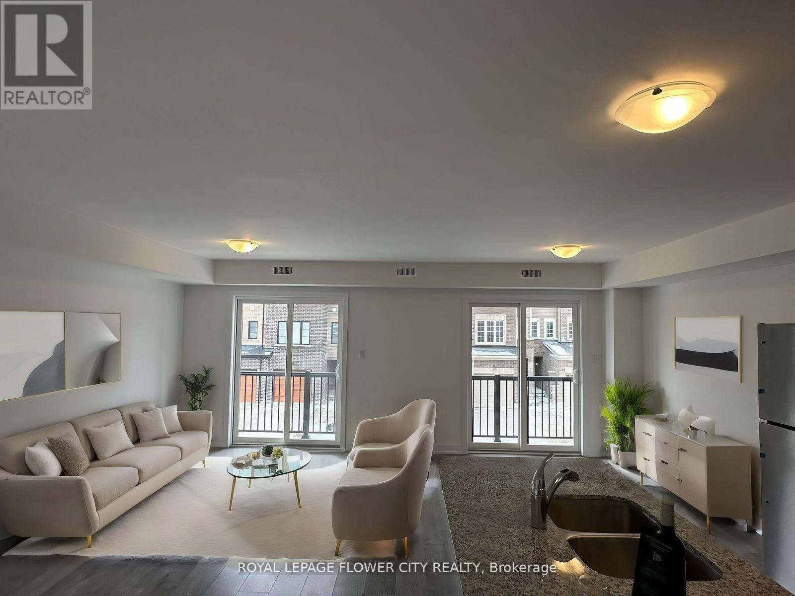 












5 - 14 PUMPKIN CORNER CRESCENT

,
Barrie,




Ontario
L9J0T6

