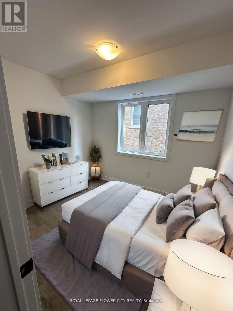 












5 - 14 PUMPKIN CORNER CRESCENT

,
Barrie,




Ontario
L9J0T6

