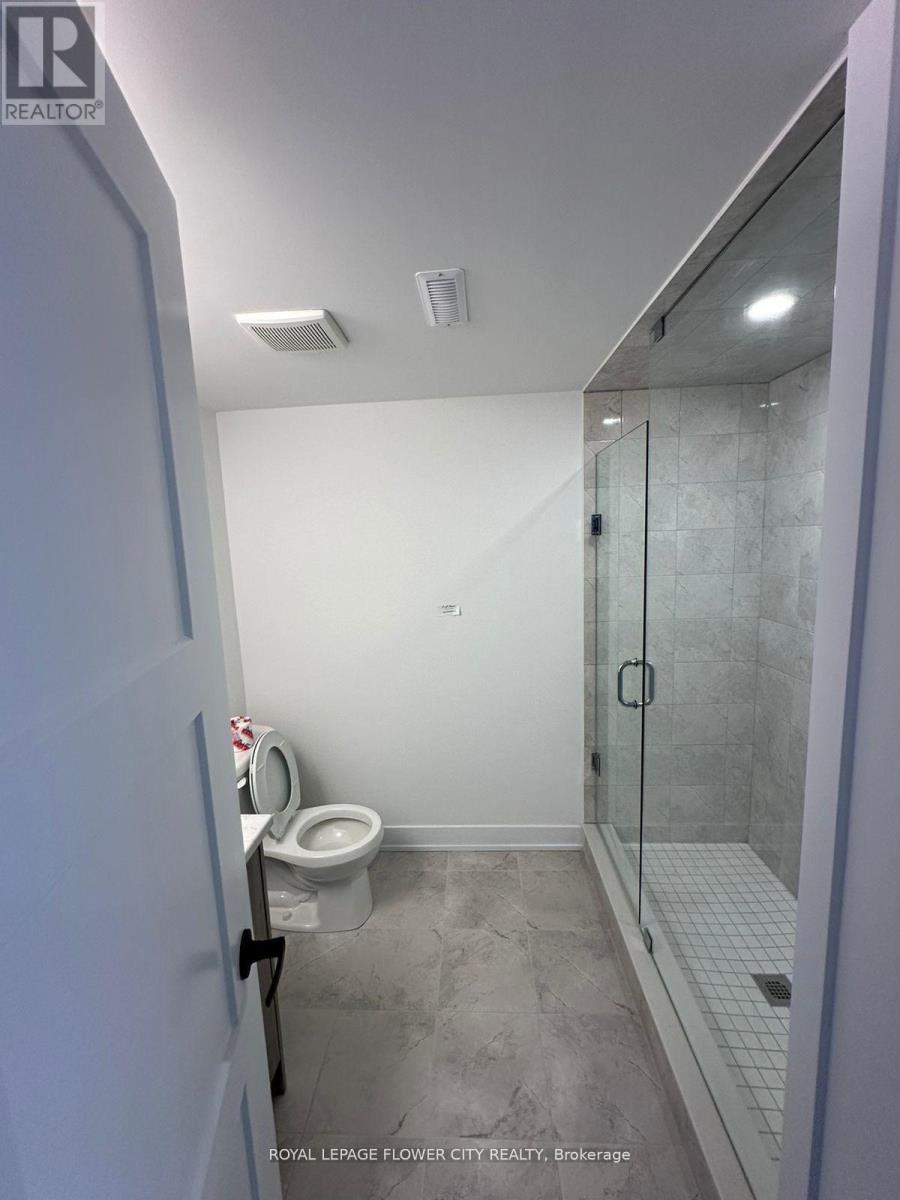 












5 - 14 PUMPKIN CORNER CRESCENT

,
Barrie,




Ontario
L9J0T6

