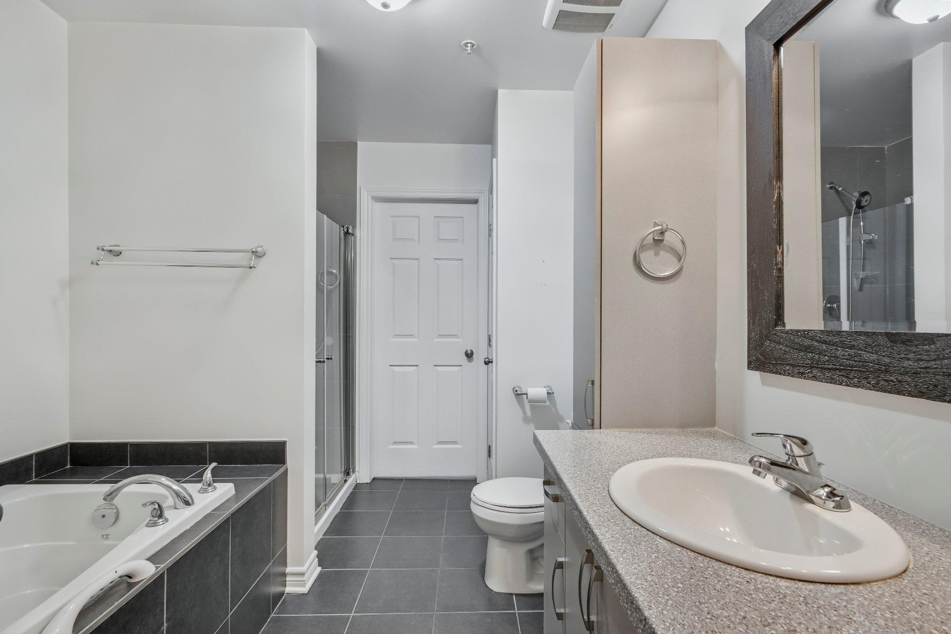 









100


Rue Cartier

, 312,
Saint-Lambert,




QC
J4R0A3

