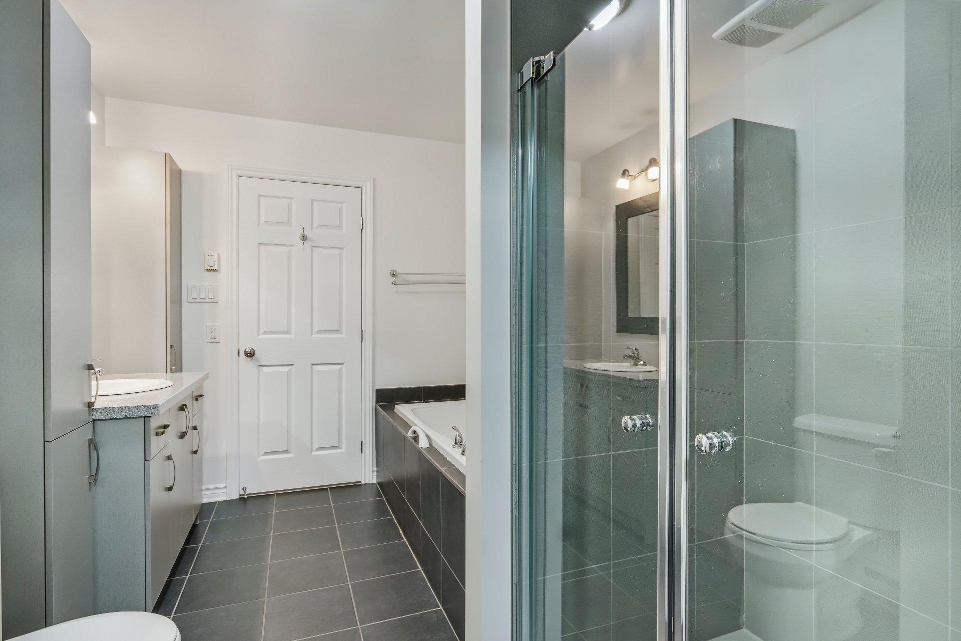 









100


Rue Cartier

, 312,
Saint-Lambert,




QC
J4R0A3

