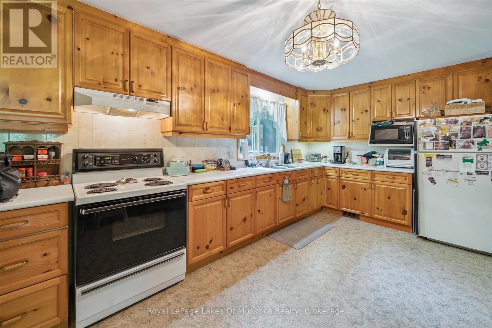 












4159 MUSKOKA 117 ROAD

,
Lake of Bays (Franklin),




Ontario
P0B1A0

