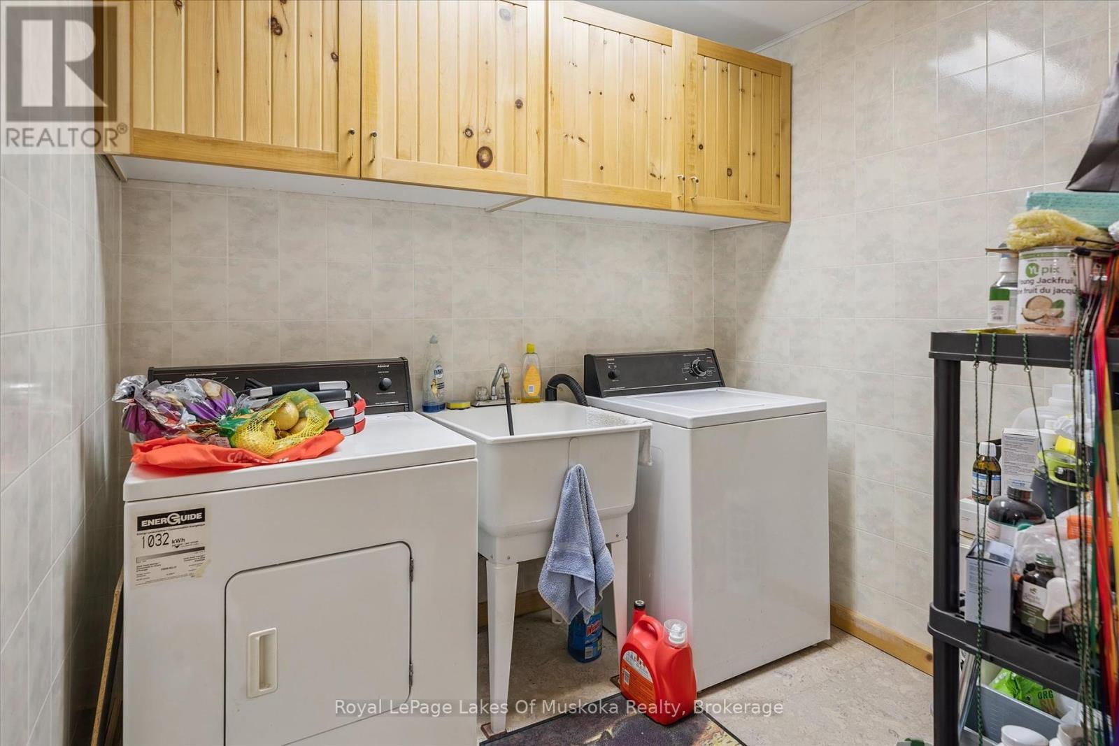 












4159 MUSKOKA 117 ROAD

,
Lake of Bays (Franklin),




Ontario
P0B1A0

