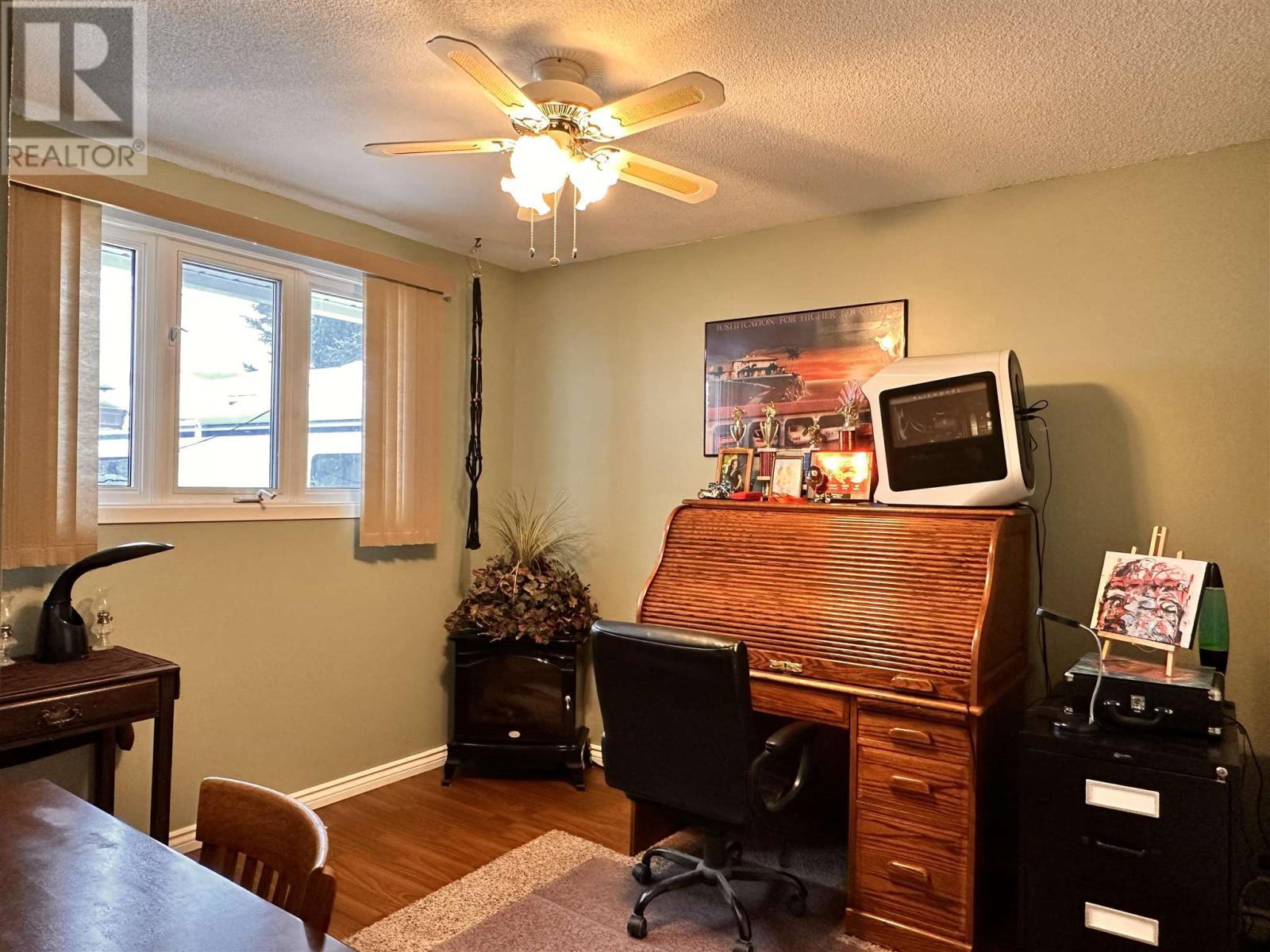 












76 Mississauga AVE

,
Elliot Lake,




Ontario
P5A2K5

