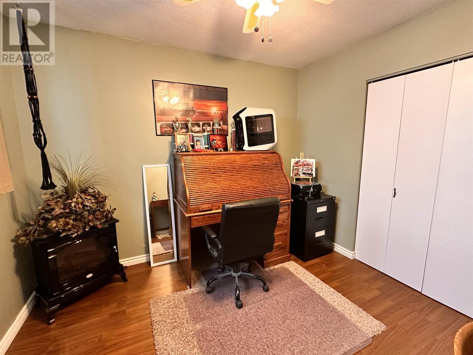 












76 Mississauga AVE

,
Elliot Lake,




Ontario
P5A2K5

