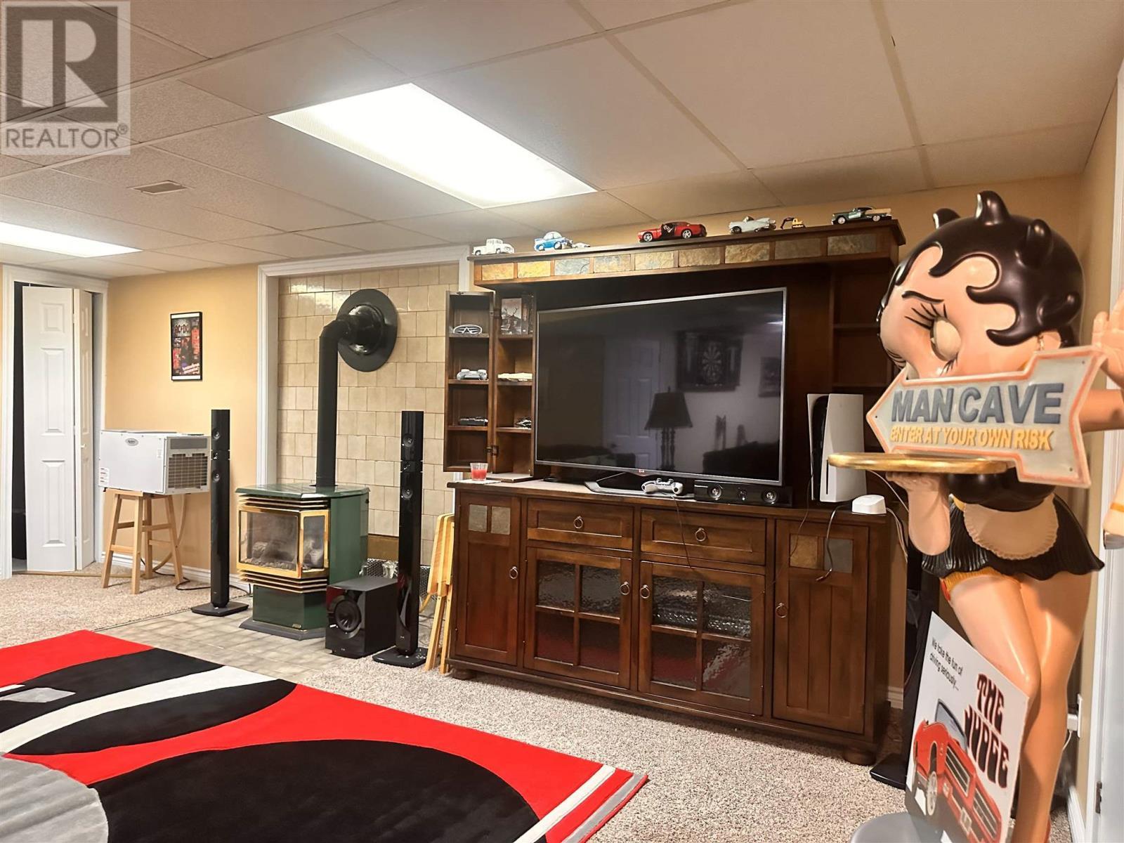 












76 Mississauga AVE

,
Elliot Lake,




Ontario
P5A2K5

