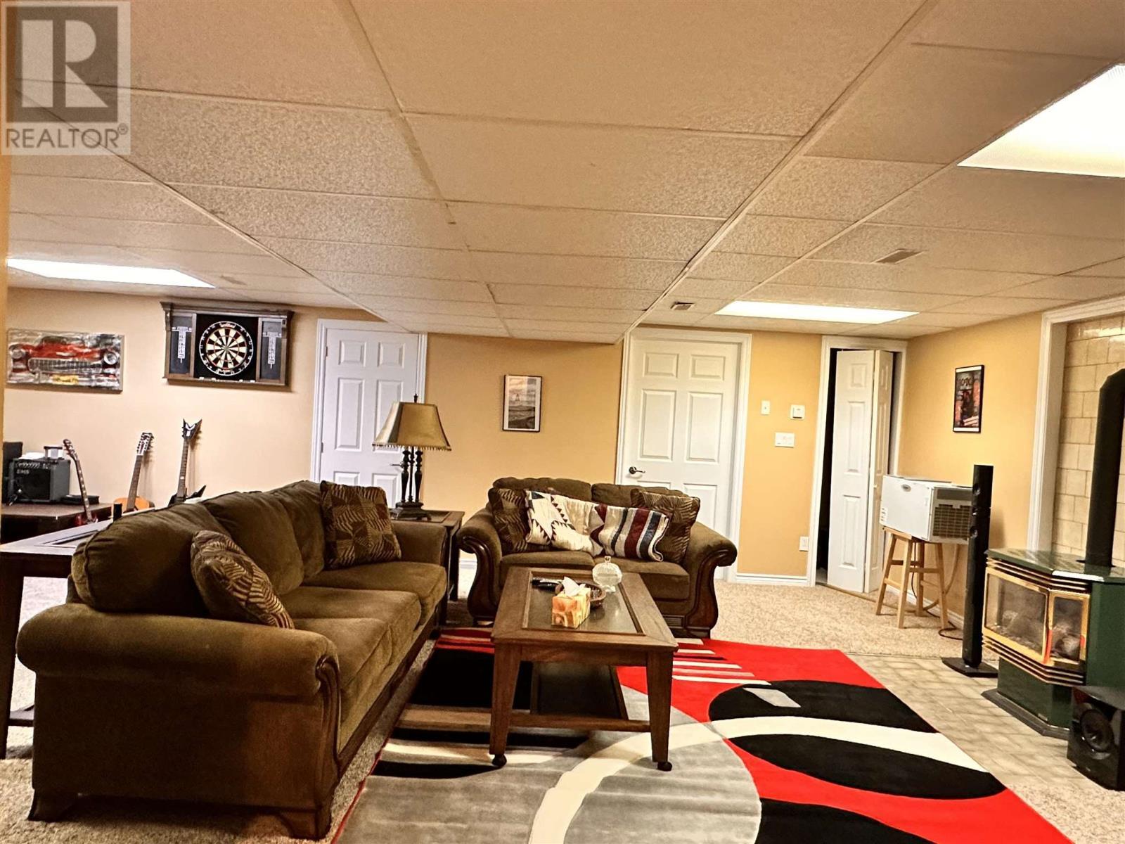 












76 Mississauga AVE

,
Elliot Lake,




Ontario
P5A2K5

