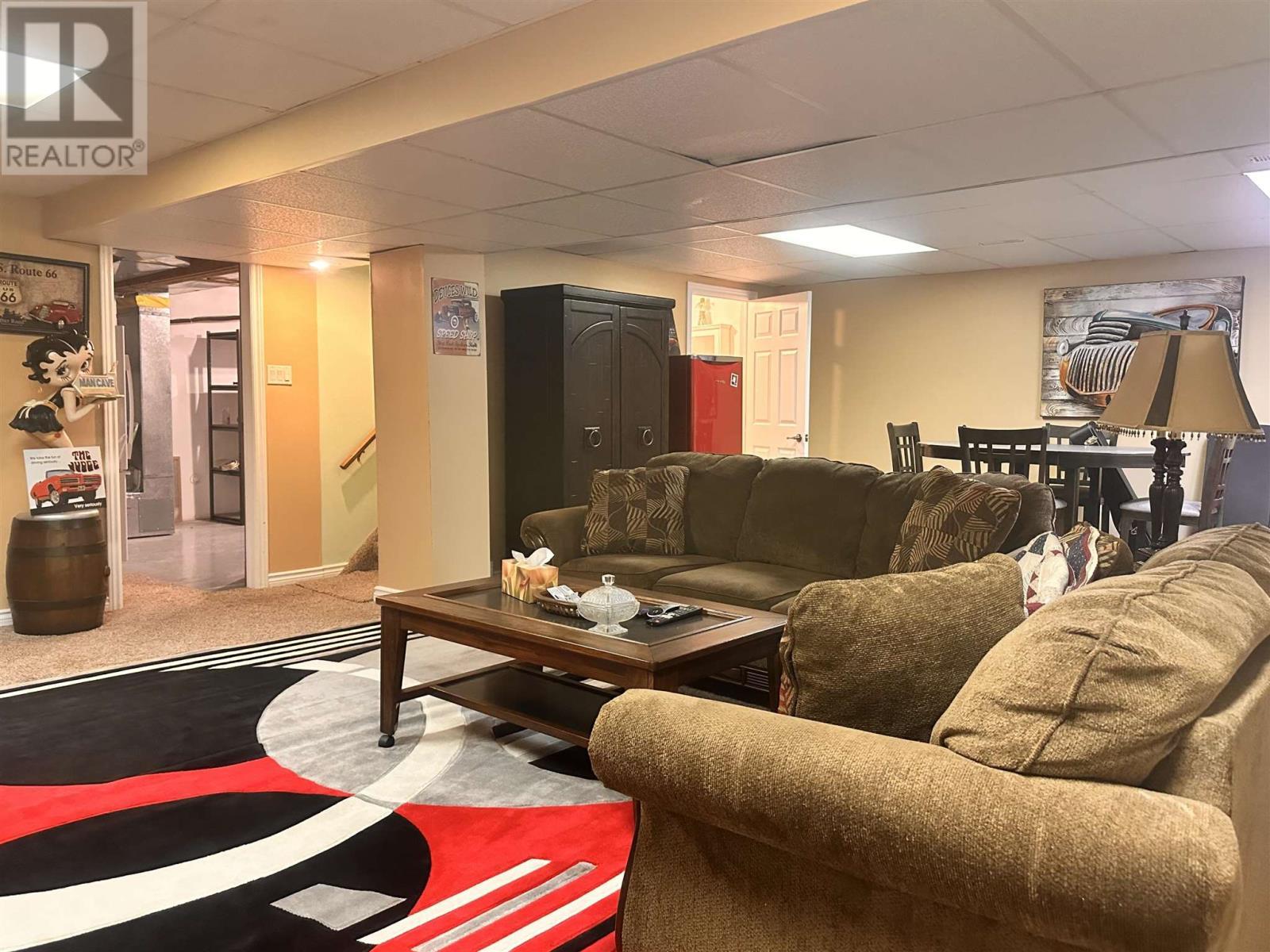 












76 Mississauga AVE

,
Elliot Lake,




Ontario
P5A2K5

