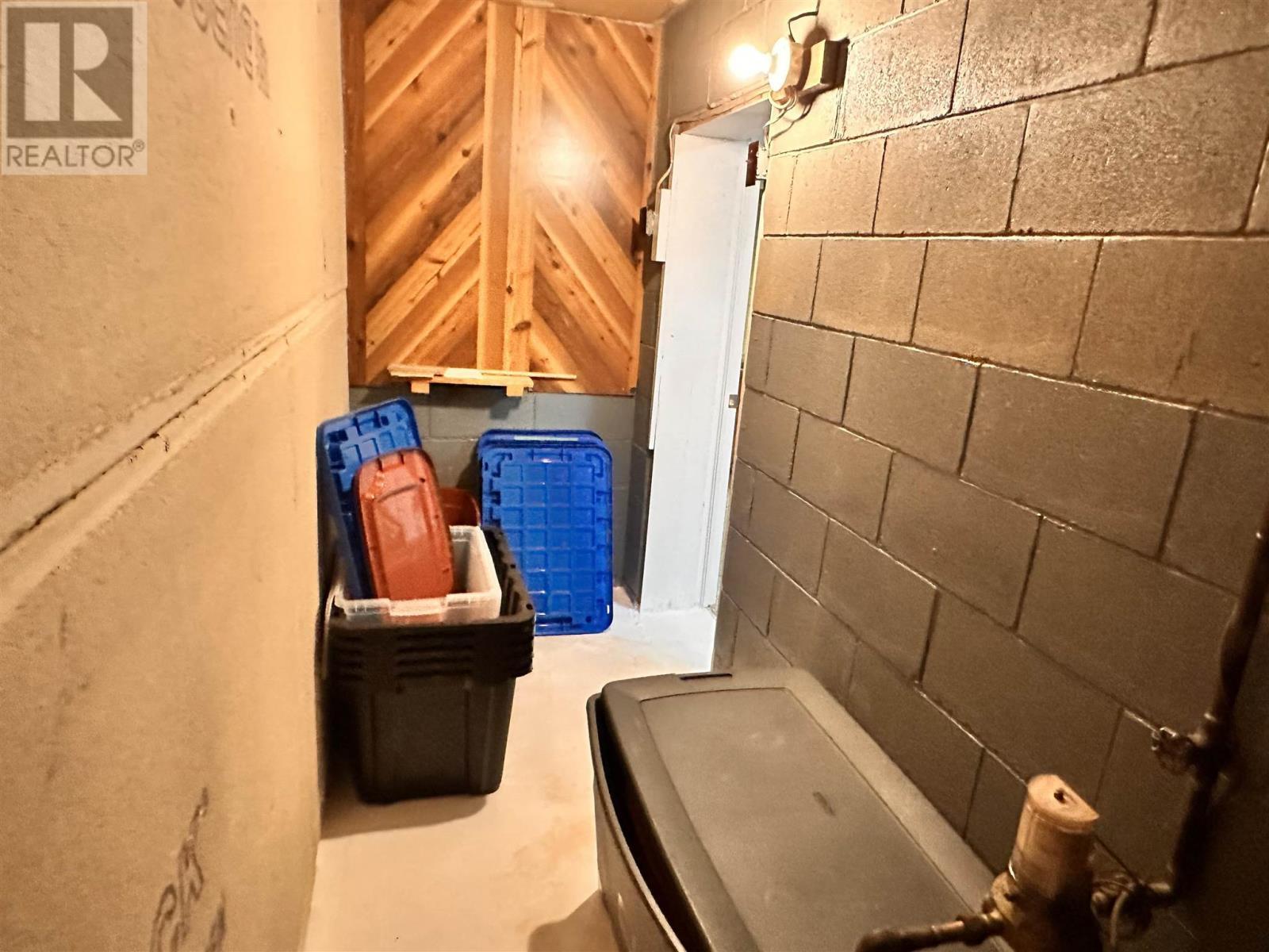 












76 Mississauga AVE

,
Elliot Lake,




Ontario
P5A2K5

