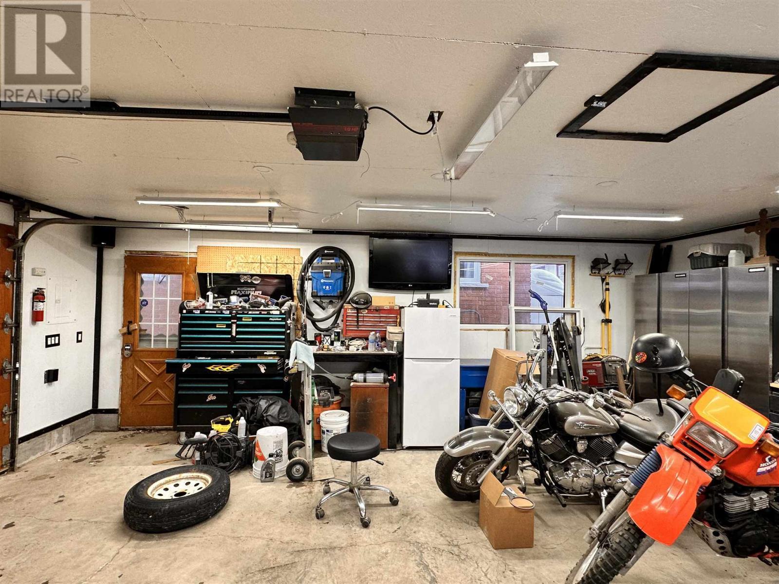 












76 Mississauga AVE

,
Elliot Lake,




Ontario
P5A2K5

