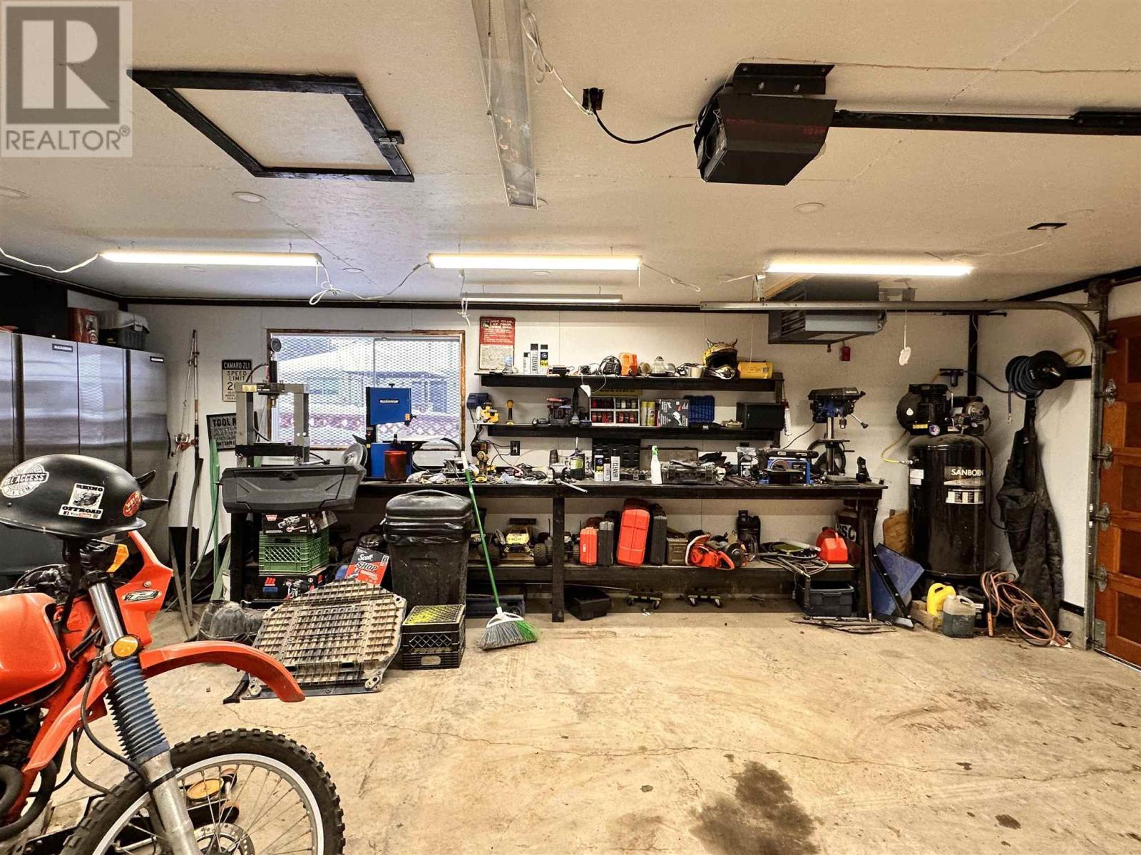 












76 Mississauga AVE

,
Elliot Lake,




Ontario
P5A2K5

