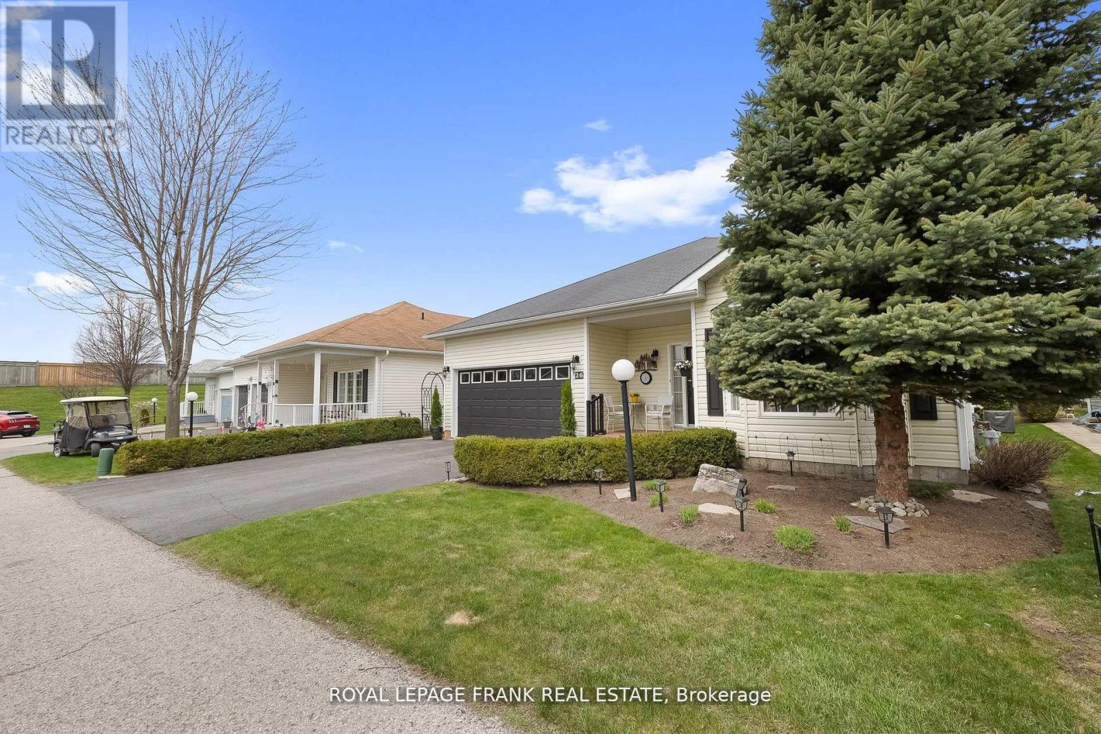 












26 KISSINGBRIDGE LANE

,
Clarington (Newcastle),




Ontario
L1B0B2

