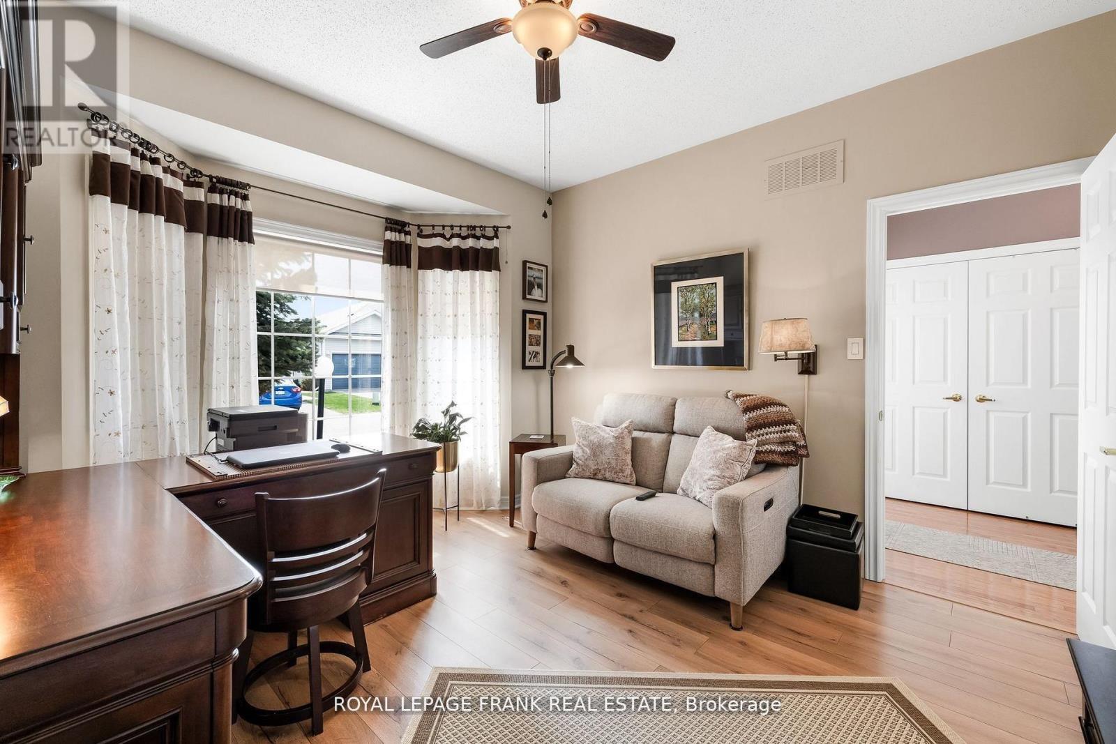 












26 KISSINGBRIDGE LANE

,
Clarington (Newcastle),




Ontario
L1B0B2

