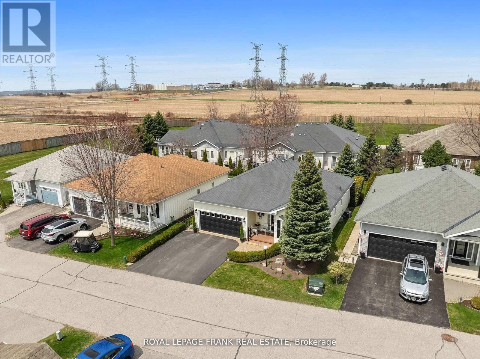 












26 KISSINGBRIDGE LANE

,
Clarington (Newcastle),




Ontario
L1B0B2

