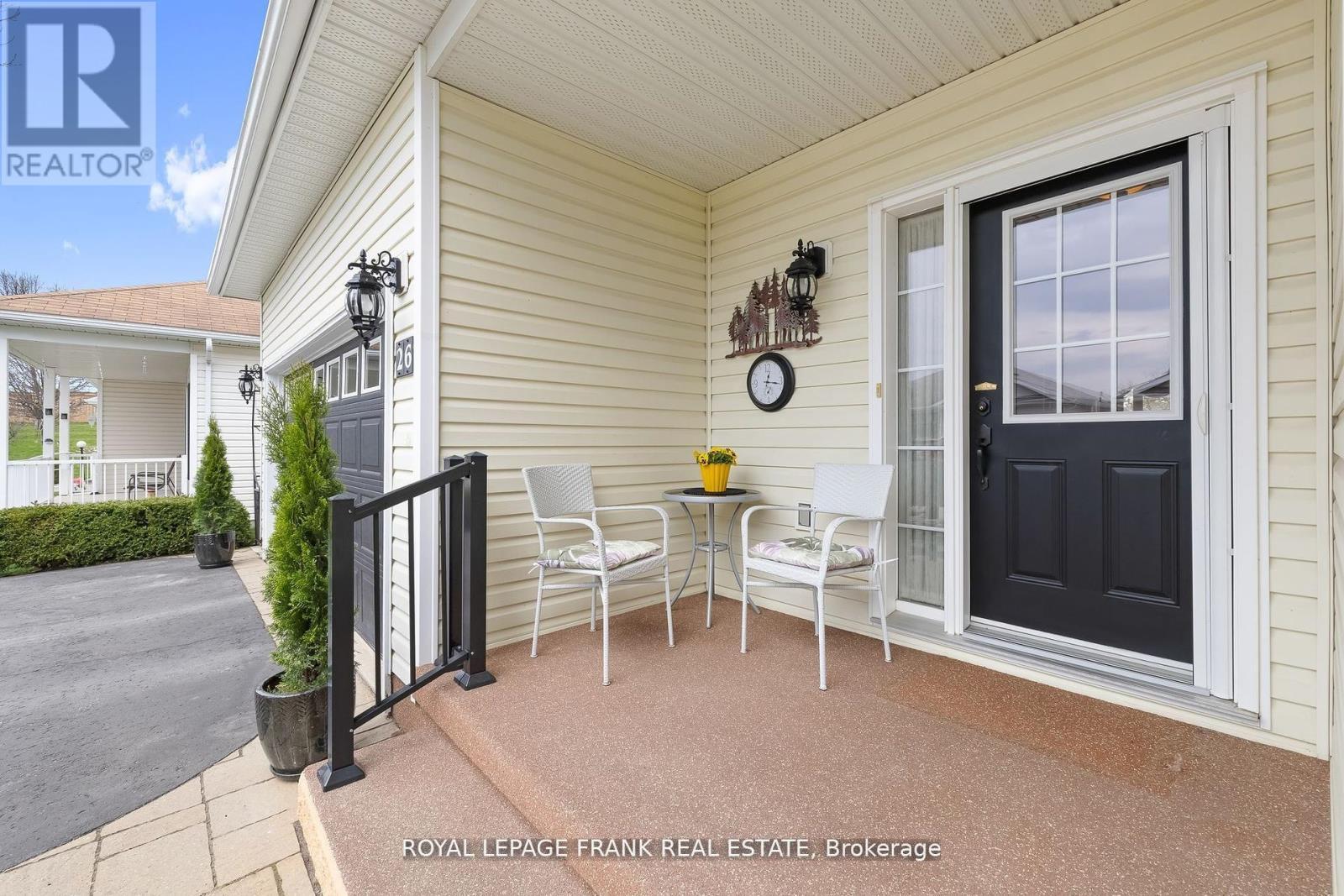 












26 KISSINGBRIDGE LANE

,
Clarington (Newcastle),




Ontario
L1B0B2

