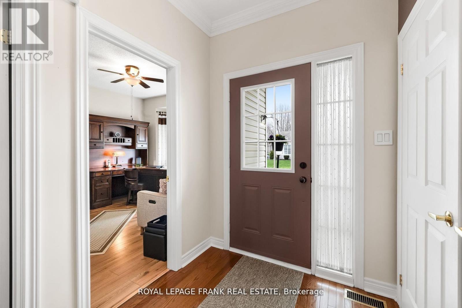 












26 KISSINGBRIDGE LANE

,
Clarington (Newcastle),




Ontario
L1B0B2

